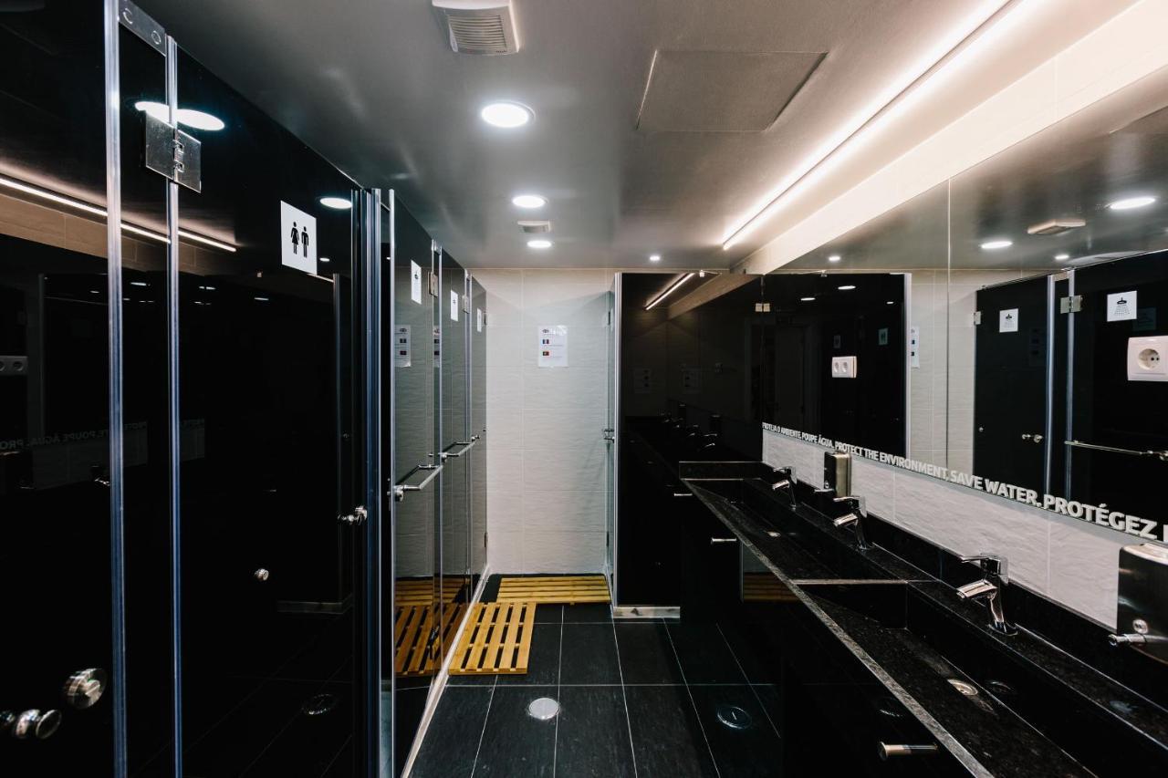 Lisbon South Hostel อัลมาดา ภายนอก รูปภาพ