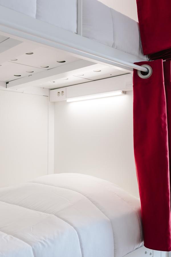 Lisbon South Hostel อัลมาดา ภายนอก รูปภาพ