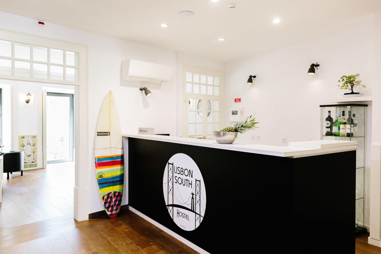 Lisbon South Hostel อัลมาดา ภายนอก รูปภาพ