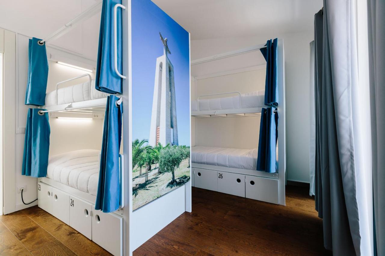 Lisbon South Hostel อัลมาดา ภายนอก รูปภาพ