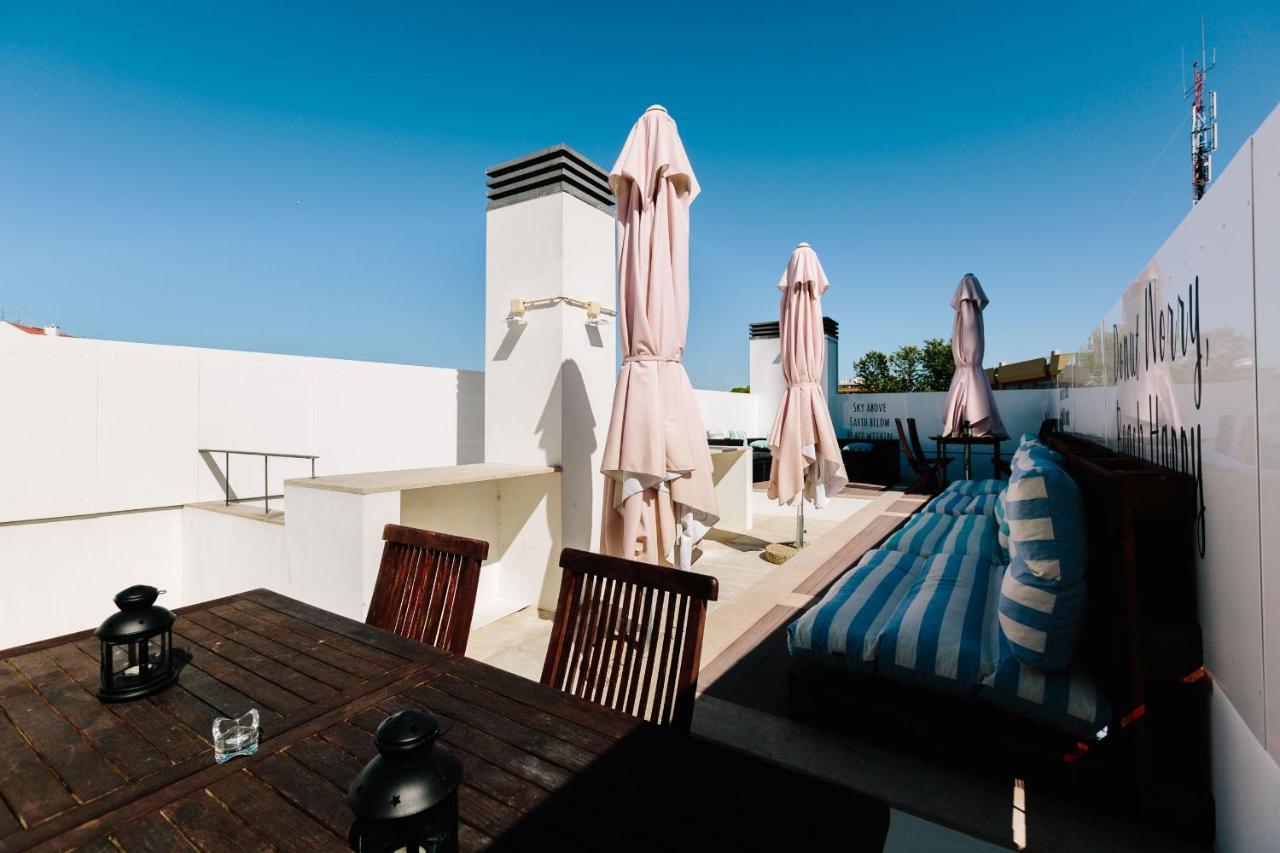 Lisbon South Hostel อัลมาดา ภายนอก รูปภาพ